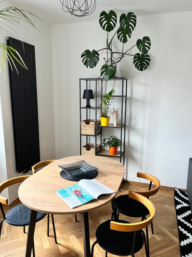 Ohmyhome - Plac Pieciu Rogow - Centrum ワルシャワ エクステリア 写真